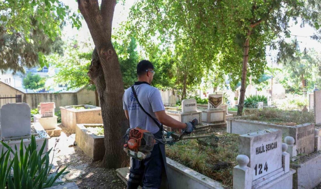 Aydın Büyükşehir Belediyesi, Kurban Bayramı öncesinde vatandaşların kabir ziyaretlerini daha