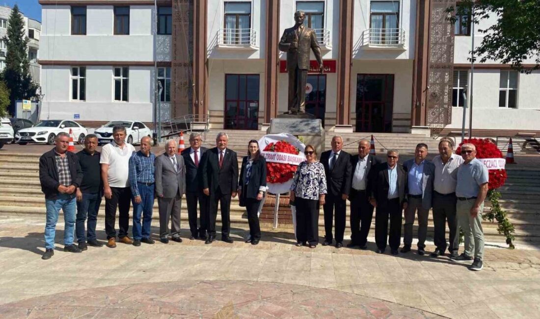Aydın’ın Efeler ilçesinde 14 Mayıs Dünya Çiftçiler Günü dolayısıyla düzenlenen
