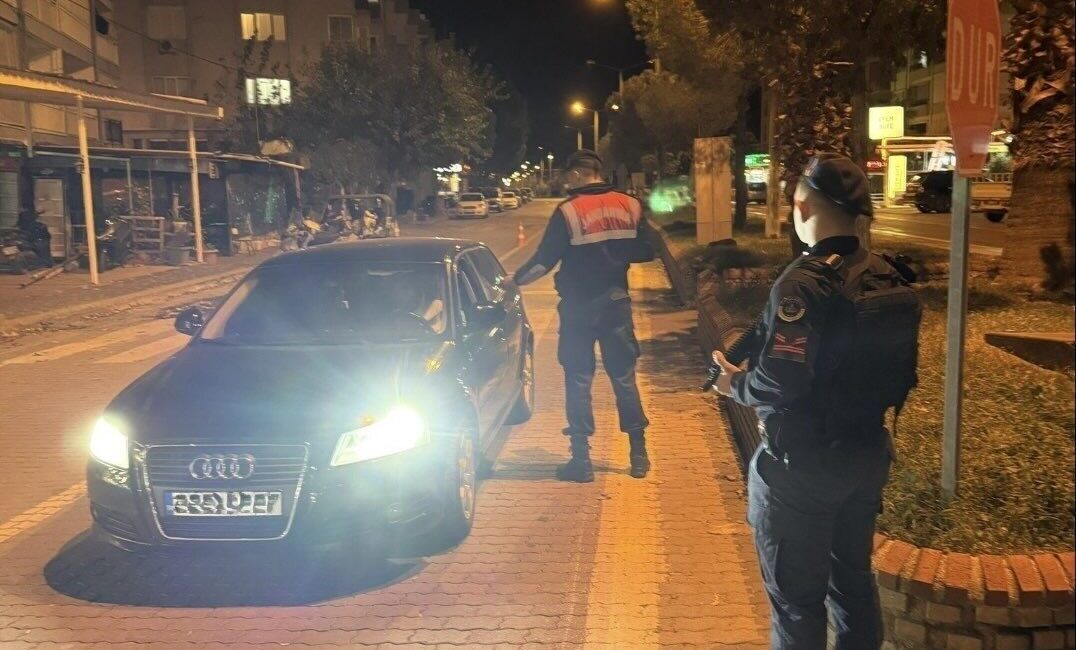 Aydın genelinde iki gün boyunca yapılan çalışmalarda çeşitli suçlardan aranan