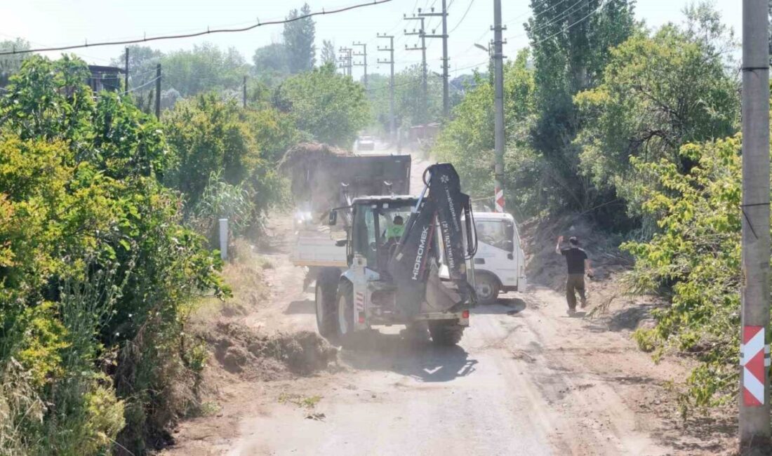 Üreticilerin yoğun olarak kullandığı yollarda Aydın Büyükşehir Belediyesi ekipleri tarafından