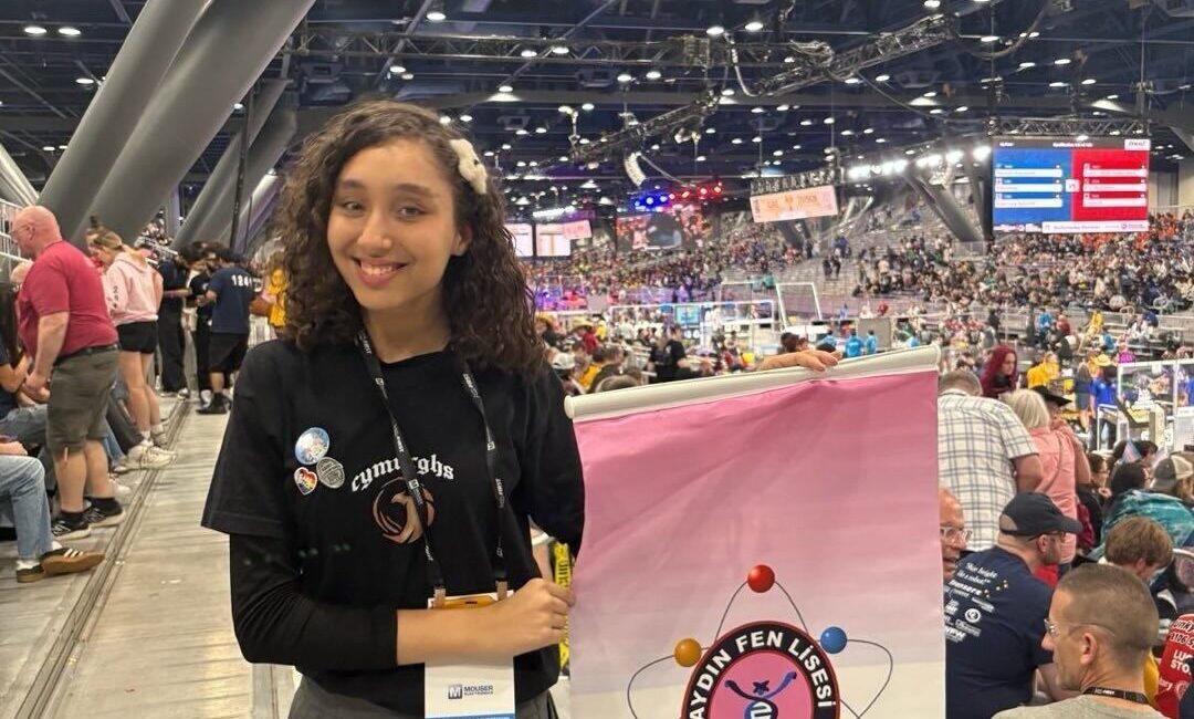 Aydın Fen Lisesi öğrencisi Sevgi Özçetin, Fırst Robotics Competition’da kazandığı