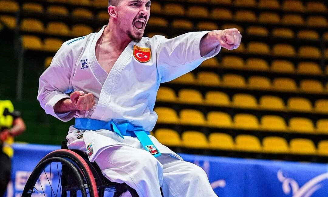 Almanya’da düzenlenen Avrupa Büyükler Karate Şampiyonası’nda mücadele eden Aydınlı milli