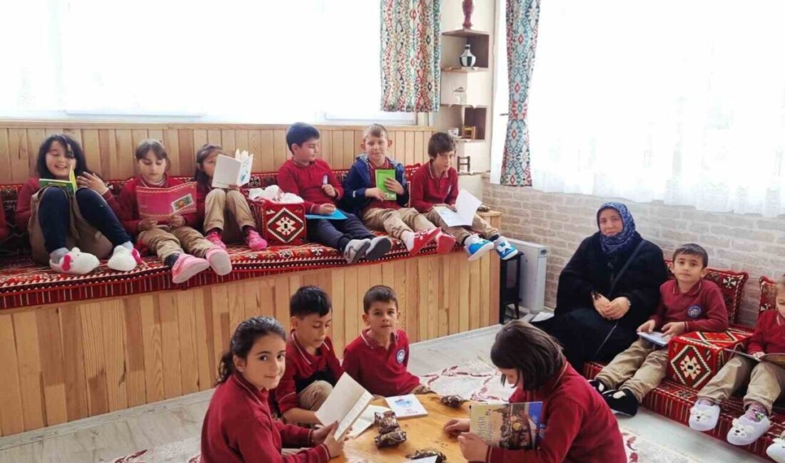 Bayburt’un Aydıntepe ilçesinde ’Ailemle Eğitim Yolculuğum’ projesi kapsamında 2-B sınıfı