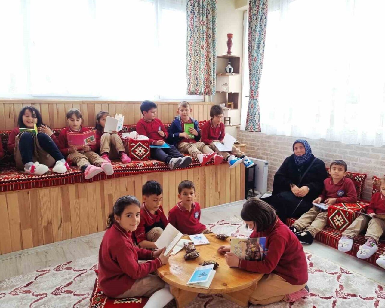 Bayburt’un Aydıntepe ilçesinde ’Ailemle Eğitim Yolculuğum’ projesi kapsamında 2-B sınıfı