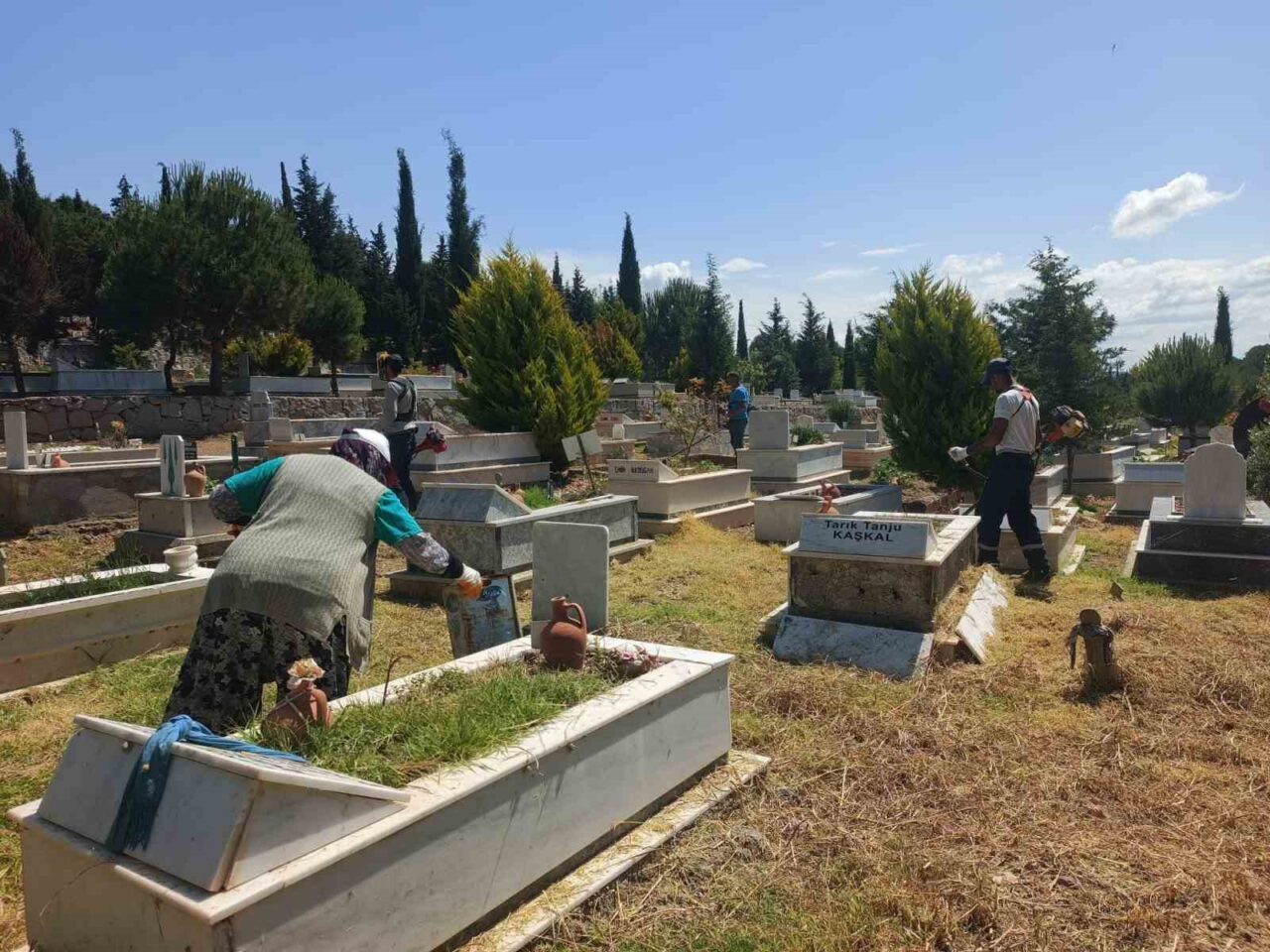 Balıkesir’in Ayvalık ilçesinde; Ayvalık Belediyesi, yaklaşan Kurban Bayramı öncesinde kent