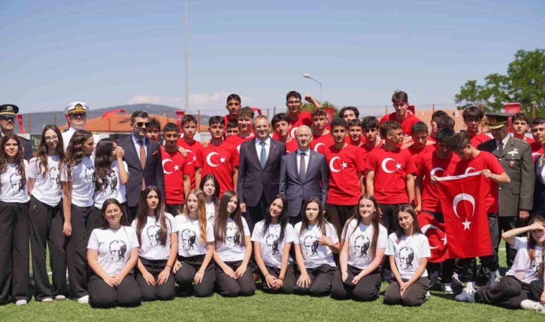 Balıkesir’in Ayvalık ilçesinde; Gazi Mustafa Kemal Atatürk’ün Samsun’a çıkarak Milli