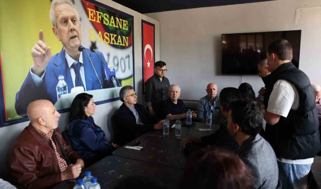 Fenerbahçe Başkan Adayı Aziz Yıldırım, şampiyon boksörlerle bir araya gelerek