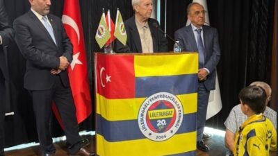 Fenerbahçe Kulübü Başkan Adayı Aziz Yıldırım, seçim çalışmaları için geldiği