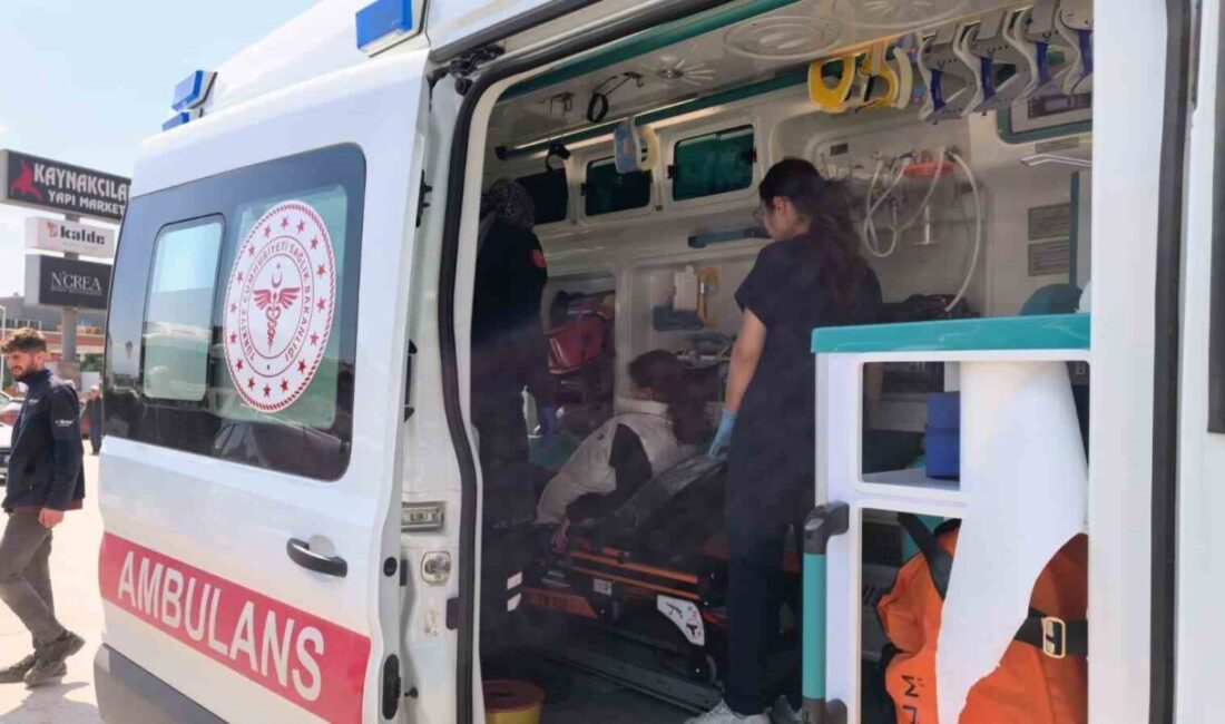 Bursa’nın İnegöl ilçesinde meydana gelen kazada minibüsle çarpışan motosikletteki baba