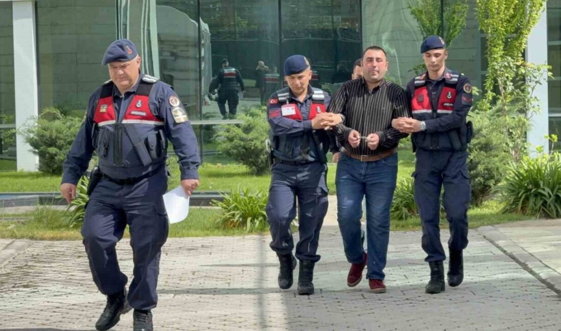 Samsun’un İlkadım ilçesinde tartıştığı babasını tabancayla 8 yerinden vurarak öldürdükten