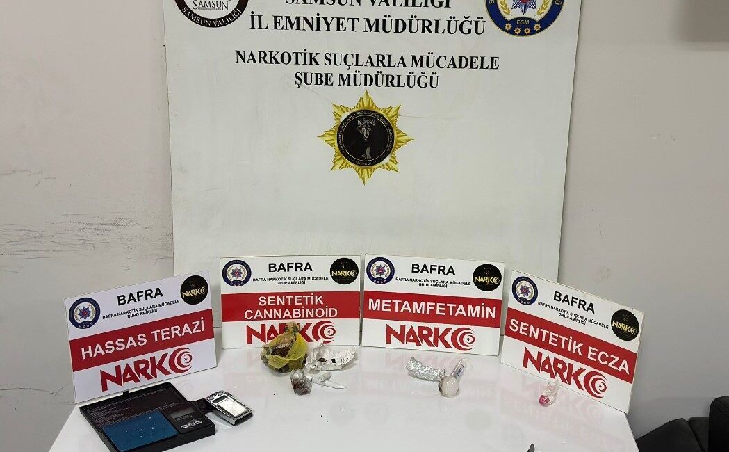 Samsun’un Bafra ilçesinde narkotik ekiplerince düzenlenen operasyonda çeşitli uyuşturucu maddeler