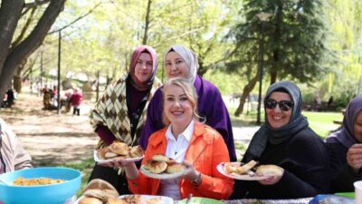 Merkezefendi Belediyesi, baharın müjdecisi Hıdrellez ile Anneler Günü’nün anlamını bir