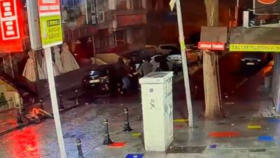 Bahçelievler’de bir kafede kıskançlık nedeniyle çıktığı öne sürülen kavgada 1