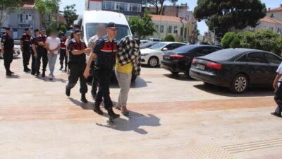 Aydın’da jandarma ekiplerince gerçekleştirilen yasa dışı bahis operasyonu kapsamında yakalanan