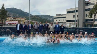 Muğla’nın Marmaris ilçesinde Gençlik ve Spor Bakanlığı tarafından kurulan portatif