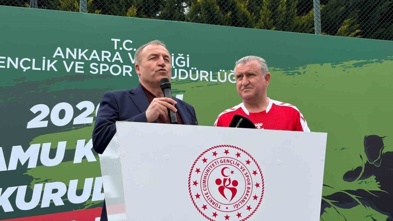 Gençlik ve Spor Bakanı Osman Aşkın Bak, A Milli Futbol