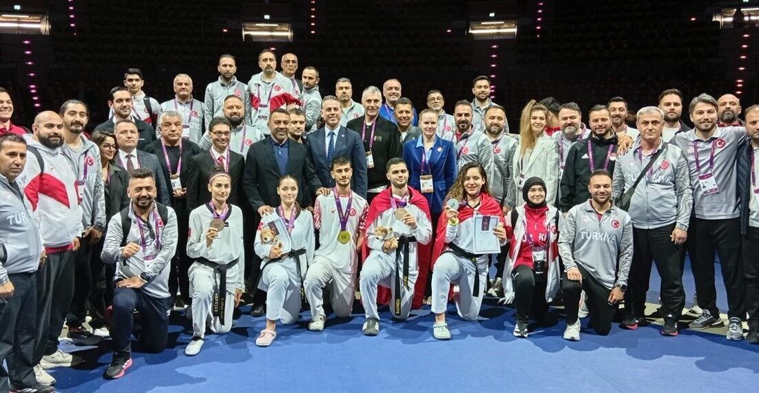Gençlik ve Spor Bakanı Osman Aşkın Bak, Avrupa Taekwondo ve