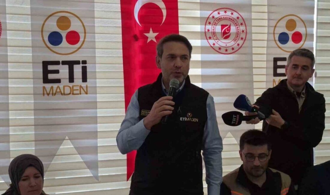 Eskişehir’de işçilerle buluşan Enerji ve Tabii Kaynaklar Bakanı Alparslan Bayraktar,