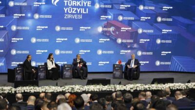 İstanbul Finans Merkezi’nde düzenlenen “Ticarette Türkiye Yüzyılı Zirvesi”, Ticaret Bakanı