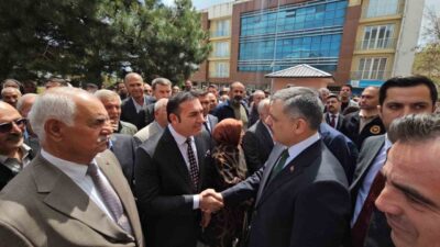 İçişleri Bakanı Mustafa Çiftçi, Bitlis’in Adilcevaz ilçesini ziyaret etti. Çarşı