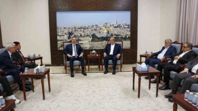 Dışişleri Bakanı Hakan Fidan, Katar’a gerçekleştirdiği resmi ziyarette Katar Başbakan