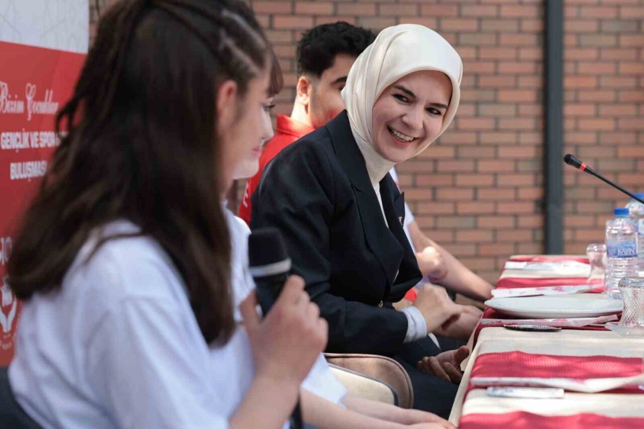 Aile ve Sosyal Hizmetler Bakanı Mahinur Özdemir Göktaş, 19 Mayıs
