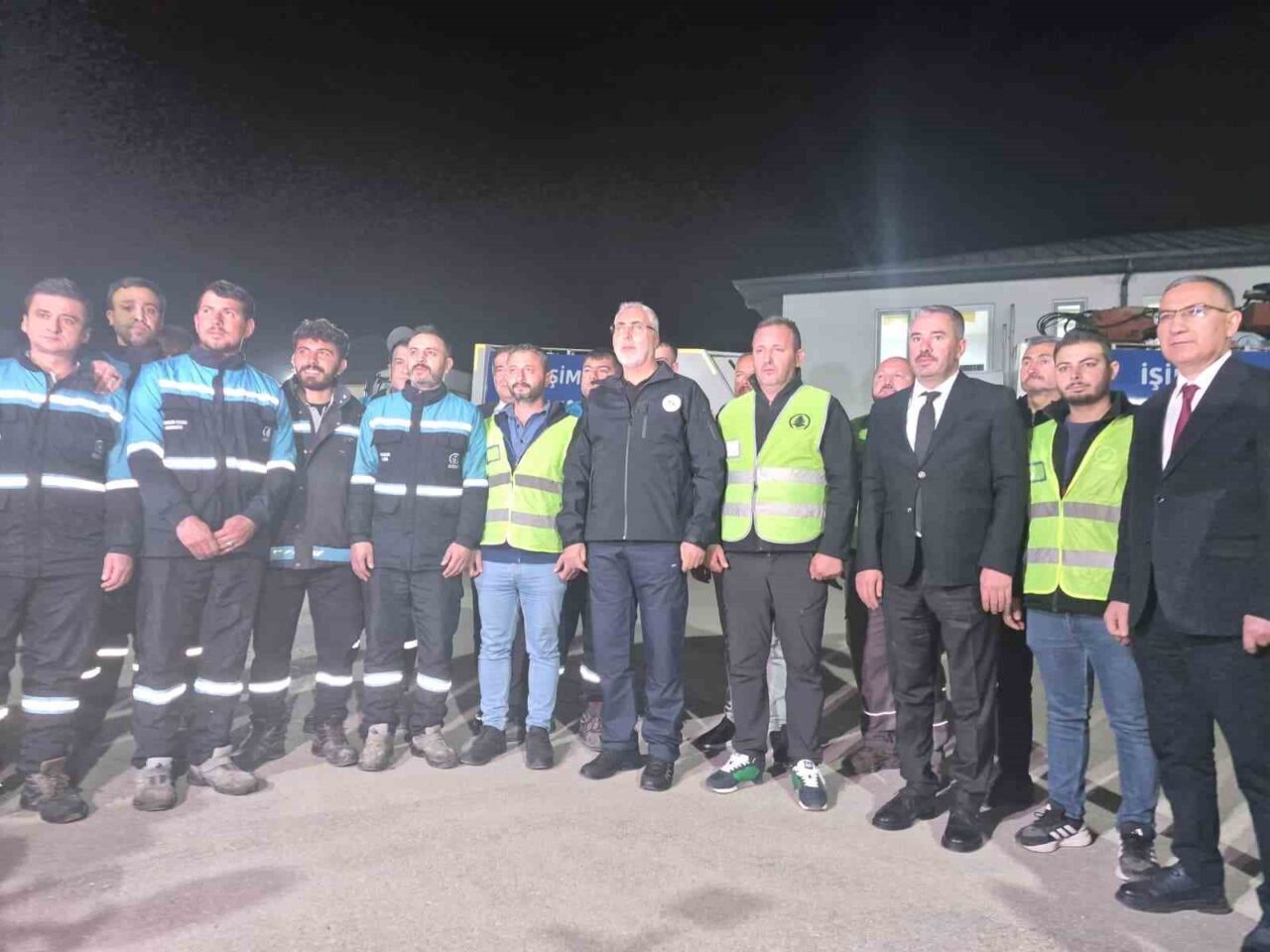 Çalışma ve Sosyal Güvenlik Bakanı Vedat Işıkhan, “Şu an yaklaşık