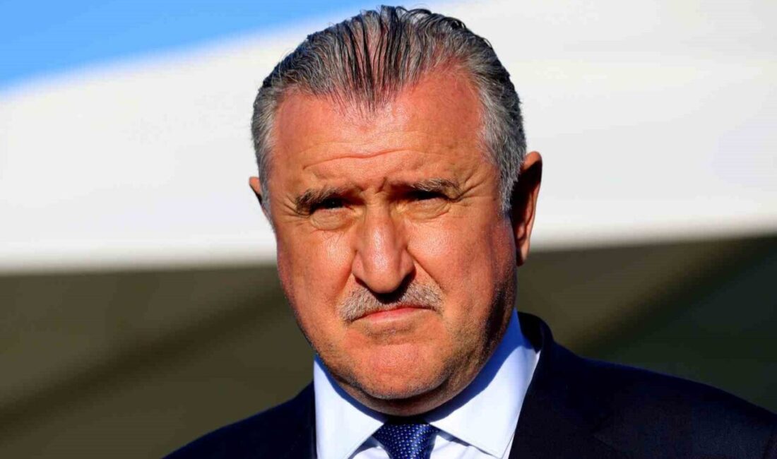Gençlik ve Spor Bakanı Osman Aşkın Bak, A Milli Futbol