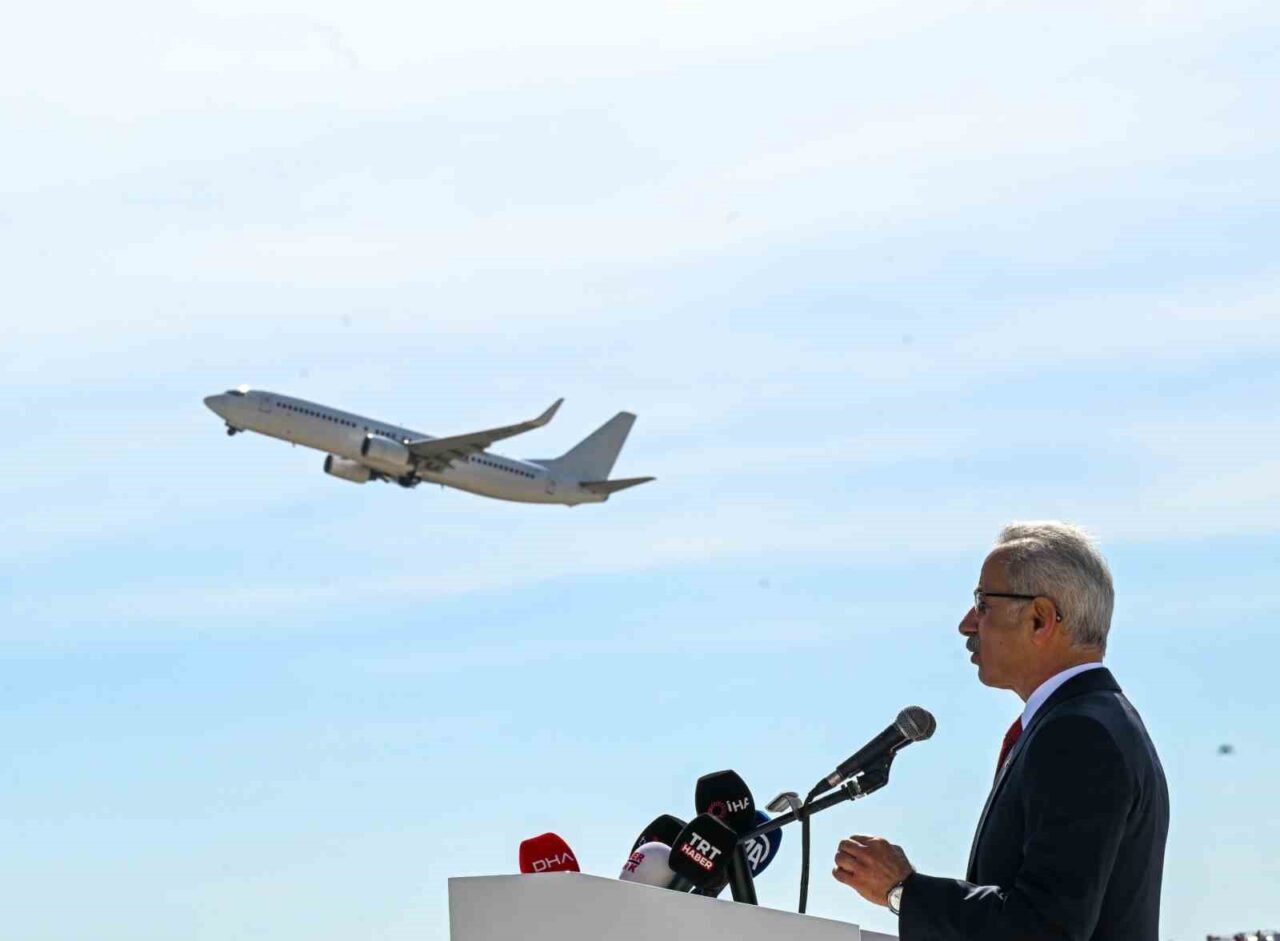 Ulaştırma ve Altyapı Bakanı Abdulkadir Uraloğlu, Kurban Bayramı öncesi ve