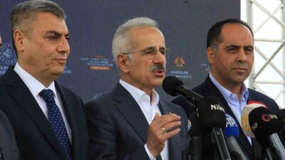 Ulaştırma ve Altyapı Bakanı Abdulkadir Uraloğlu, Mersin’de yapımı devam eden