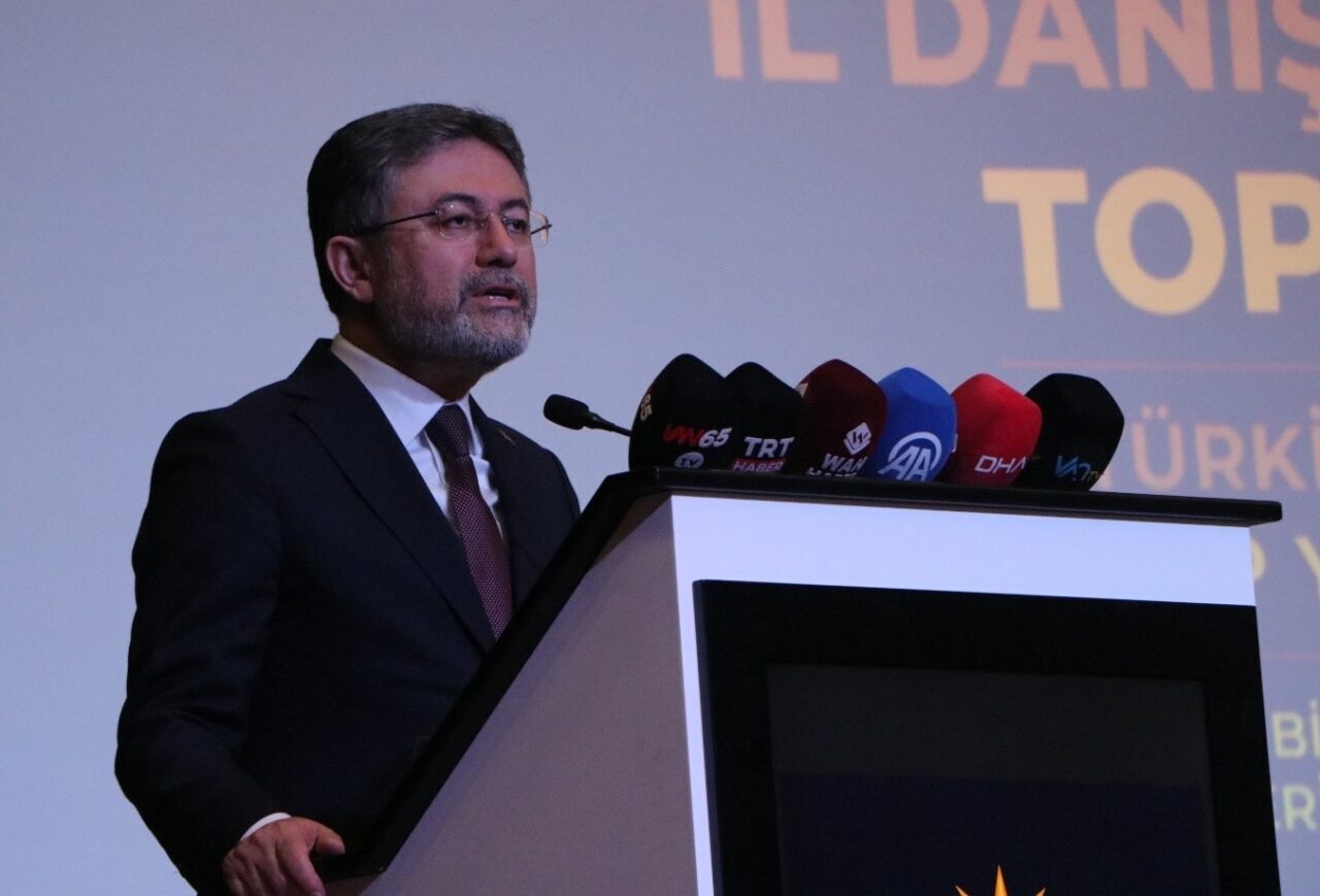 Tarım ve Orman Bakanı İbrahim Yumaklı, “Birkaç yıldır kendisini savunamayacak