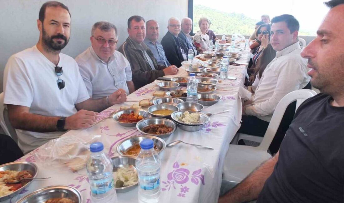 Burhaniye’ ilçesinde, baharla birlikte başlayan çiftçi hayırları devam ederken, bu