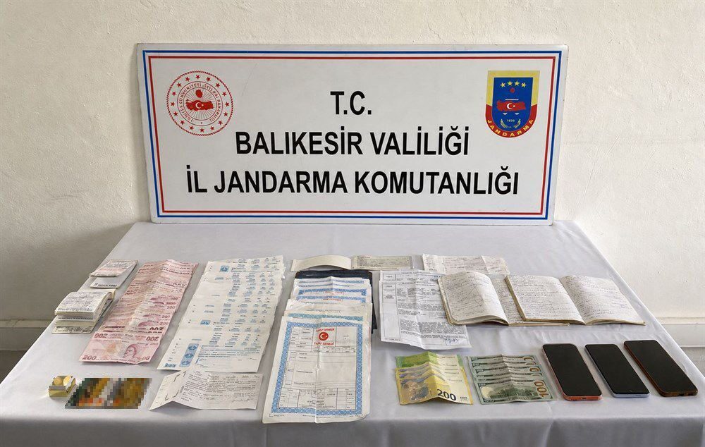 Balıkesir’in Gömeç ve Bandırma ilçelerinde jandarma ekiplerince organize suç örgütlerine