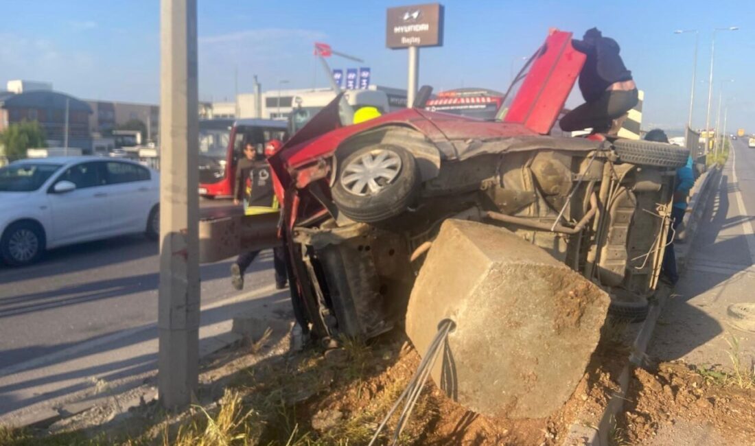 Balıkesir’in Bandırma ilçesinde meydana gelen tek taraflı trafik kazasında araç