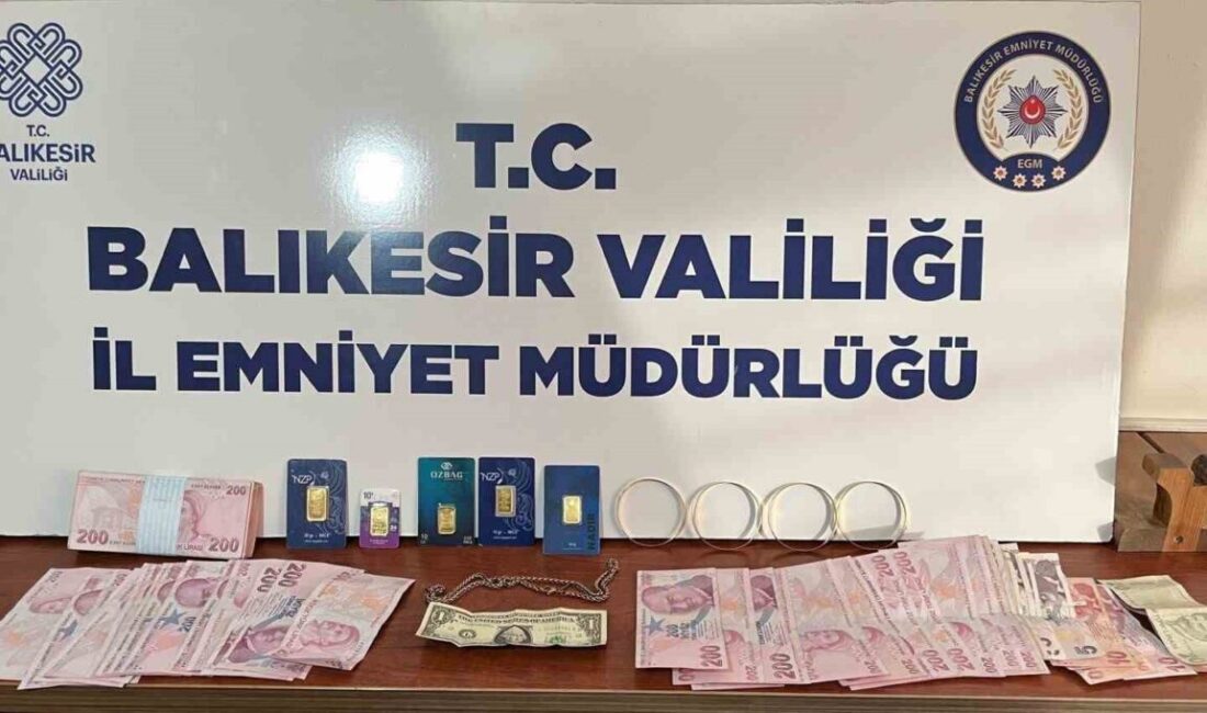 Balıkesir’in Edremit ilçesinde sahte altınla dolandırıcılık olayına karışan 3 şüpheli,