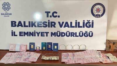 Balıkesir’in Edremit ilçesinde sahte altınla dolandırıcılık olayına karışan 3 şüpheli,