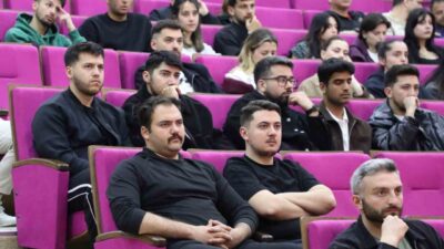 Bartın Üniversitesinin (BARÜ) Bilim Kafe etkinlikleri kapsamında düzenlediği panelde kadın