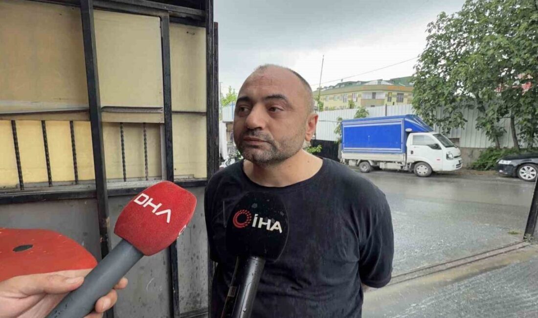 İstanbul’un Başakşehir ilçesinde sürücüsünün direksiyon hakimiyetini kaybettiği tır, aynı caddede