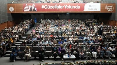 Başiskele’de kadınlara özel hazırlanan düzenlenen “Dünyadan Kadın Sesler” konseri yoğun