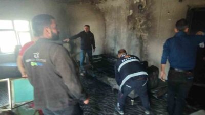 Van’ın Başkale ilçesinde bir evde çıkan yangın, itfaiye ekipleri tarafından