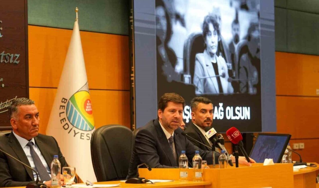 Mersin Tarsus Belediye Başkanı Ali Boltaç, meclis toplantısında kentin kültür