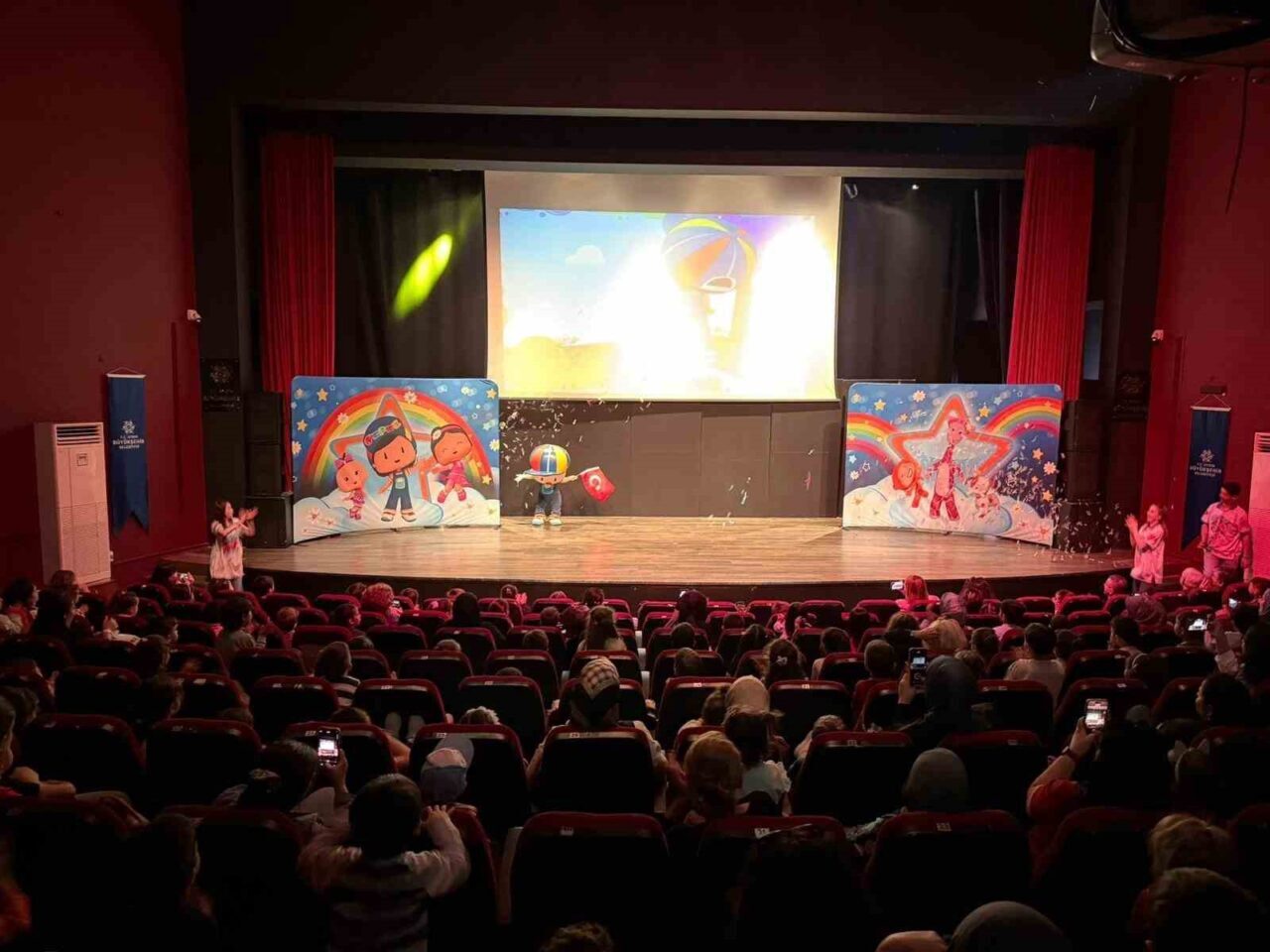 Aydın Büyükşehir Belediyesi tarafından düzenlenen Aydın Kültür ve Sanat Şenliği