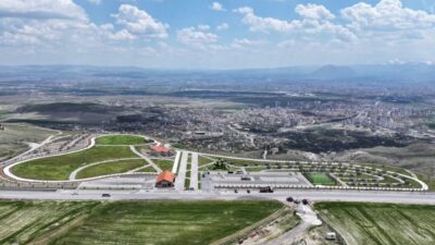 Kocasinan Belediye Başkanı Ahmet Çolakbayrakdar, Kayseri’nin eşsiz şehir manzarasıyla dikkat