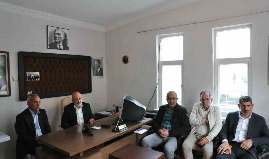 Kocasinan Belediye Başkanı Ahmet Çolakbayrakdar; şehrin ihtiyaçlarını yerinde tespit etmek