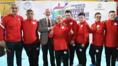 Kayseri’yi başarıyla temsil eden Kocasinan Belediyespor Down Sendromlu Futbol Takımı,