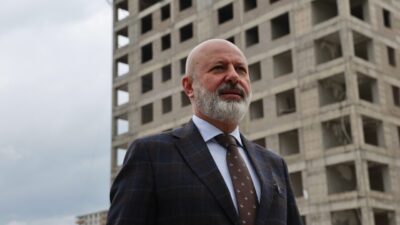 Kocasinan Belediye Başkanı Ahmet Çolakbayrakdar; Uğurevler Mahallesi’nde yürütülen kentsel dönüşüm
