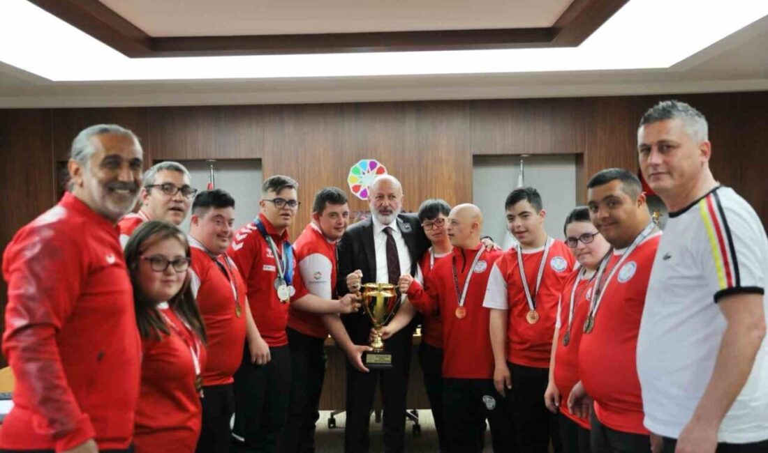 Kocasinan Belediye Başkanı Ahmet Çolakbayrakdar; Futsal Türkiye Şampiyonası’nda elde ettikleri
