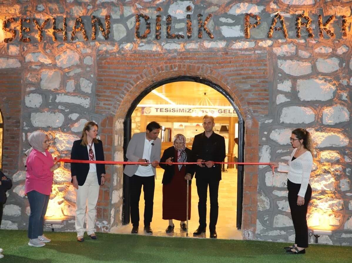 Manisa’nın Selendi ilçesinde 1977-1980 yılları arasında Belediye Başkanlığı görevini yürüten