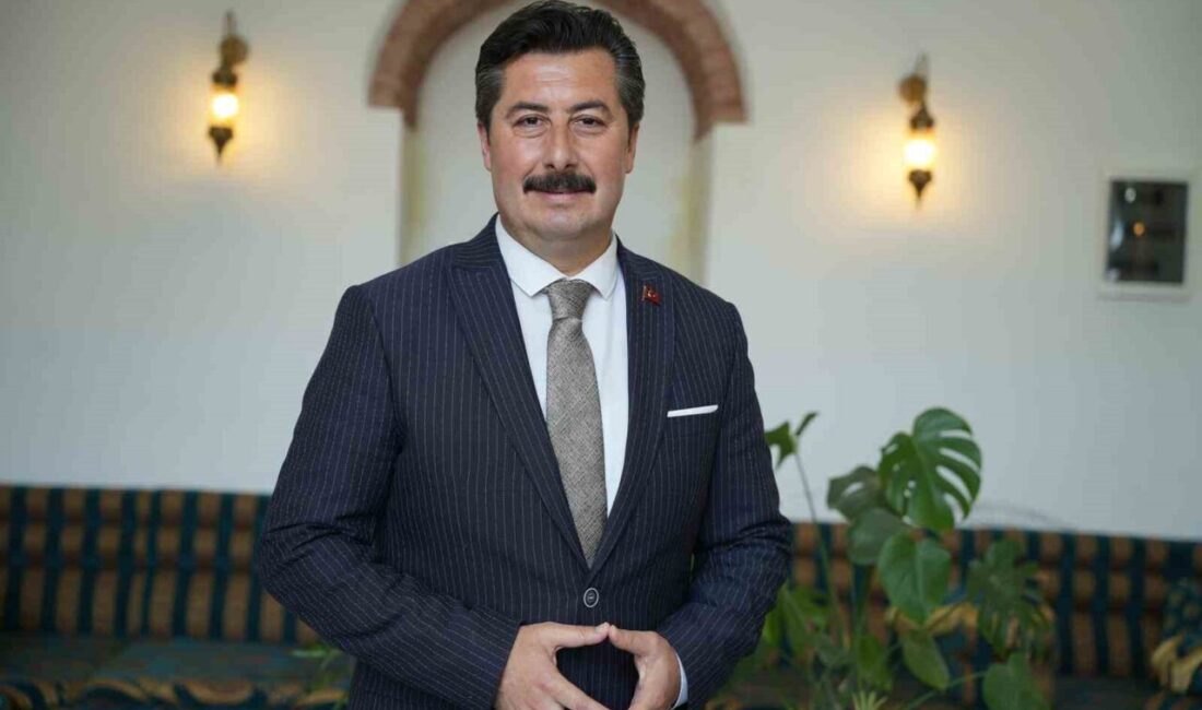Yenişehir Belediye Başkanı Ercan Özel, Yenişehirlilerin huzurlu bir bayram geçirmesi
