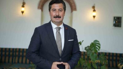 Yenişehir Belediye Başkanı Ercan Özel, Yenişehirlilerin huzurlu bir bayram geçirmesi